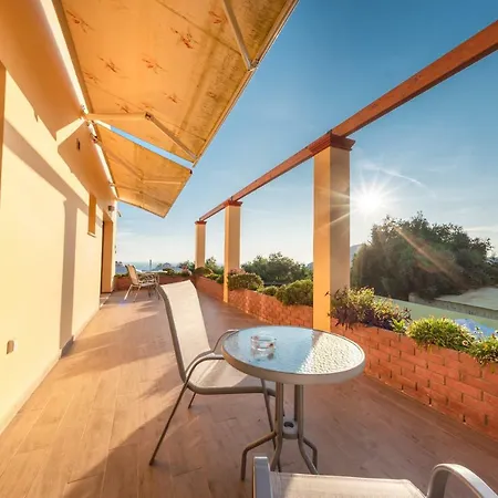 Gasthuis Hawaii Pelekas